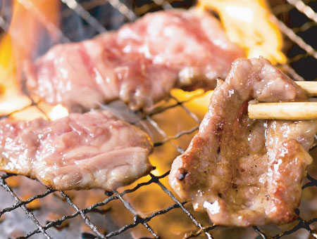 牛霜降中落ちカルビ 500g（味付け）